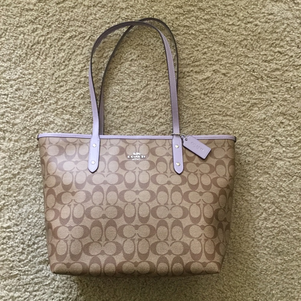 Coach Signature Tote Bag (NEW)